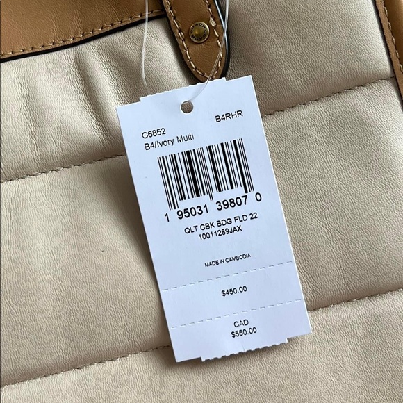 🔆BRAND NEW🔆Coach Field Tote 22 with Colorblock Quilting and Coach Badge - Picture 9 of 12